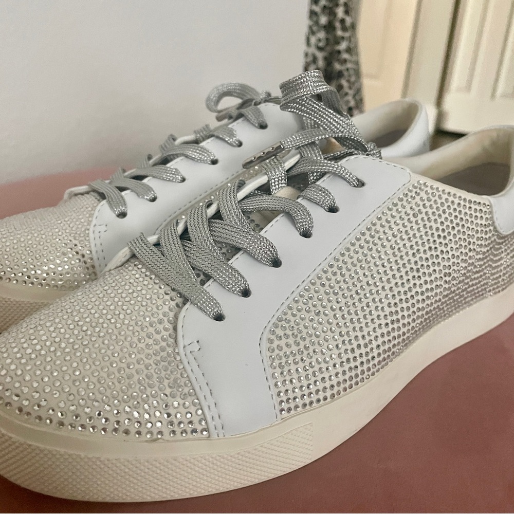 Katy Perry The Rizzo Crystal Sneakers, white size 8.5